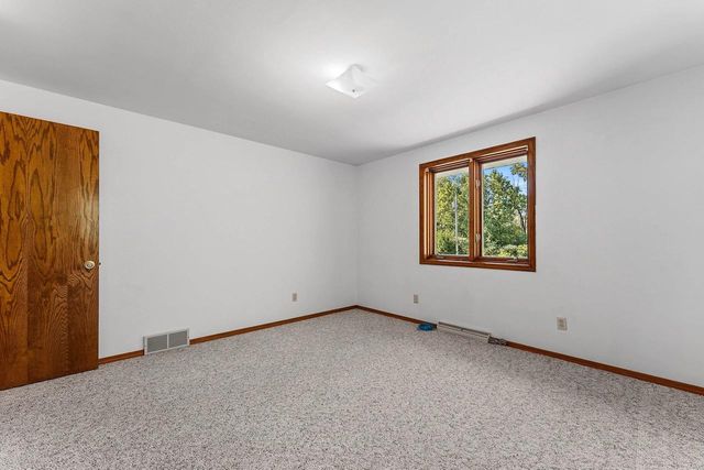 5025 LUXEMBURG ROAD, New Franken, WI 54229