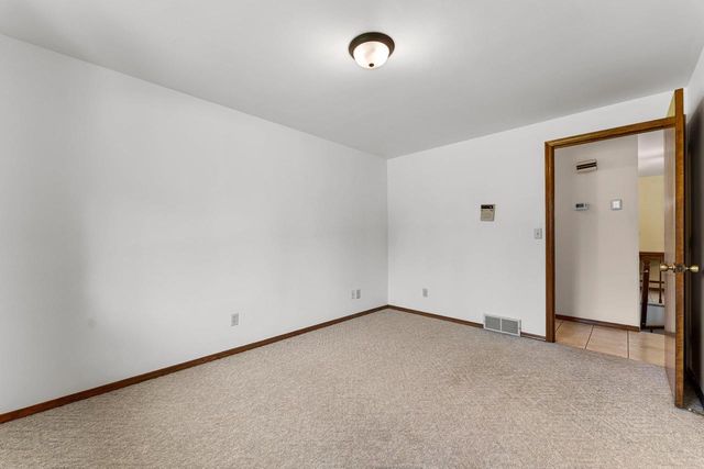 5025 LUXEMBURG ROAD, New Franken, WI 54229