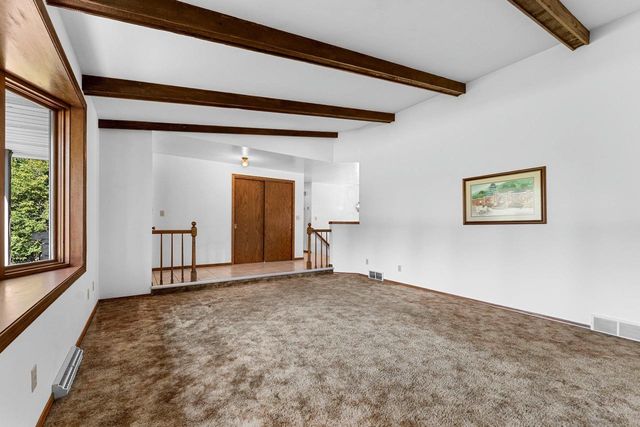 5025 LUXEMBURG ROAD, New Franken, WI 54229