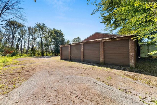 5025 LUXEMBURG ROAD, New Franken, WI 54229