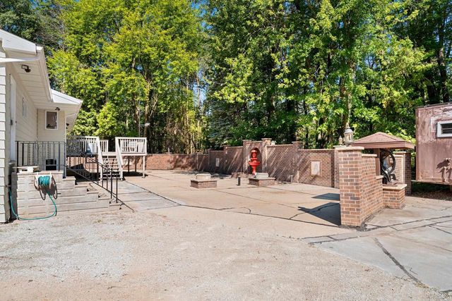 5025 LUXEMBURG ROAD, New Franken, WI 54229