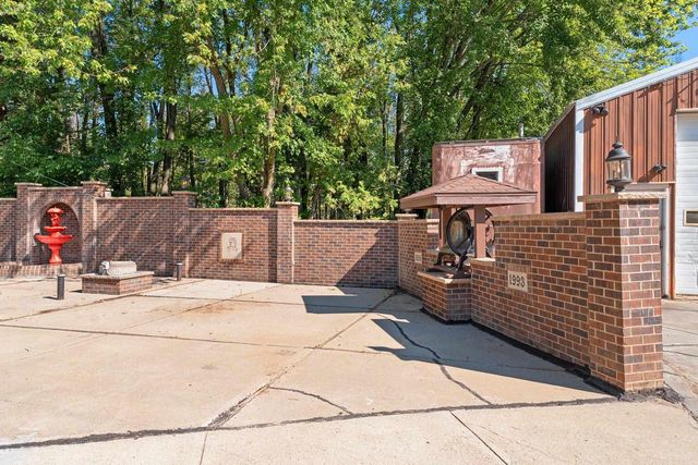 5025 LUXEMBURG ROAD, New Franken, WI 54229