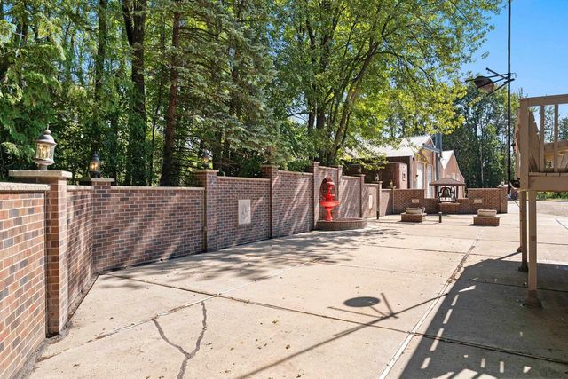 5025 LUXEMBURG ROAD, New Franken, WI 54229