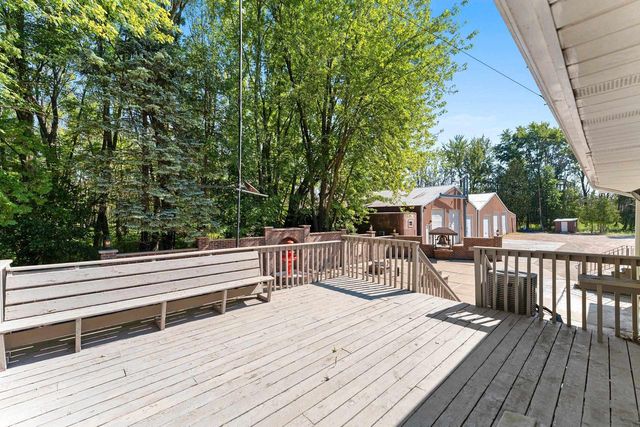 5025 LUXEMBURG ROAD, New Franken, WI 54229