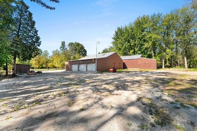 5025 LUXEMBURG ROAD, New Franken, WI 54229