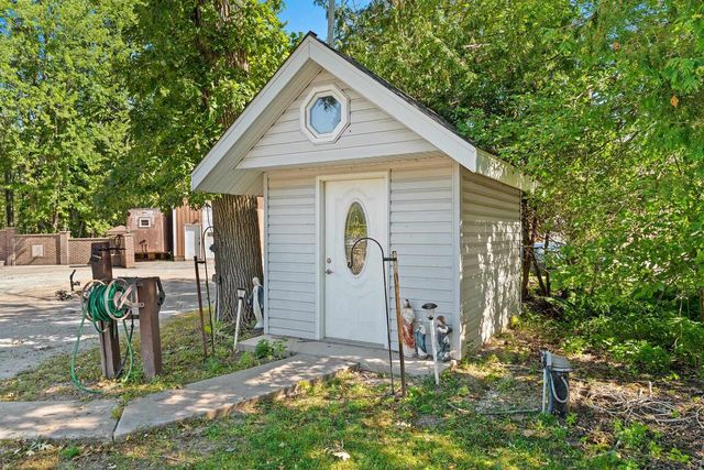 5025 LUXEMBURG ROAD, New Franken, WI 54229