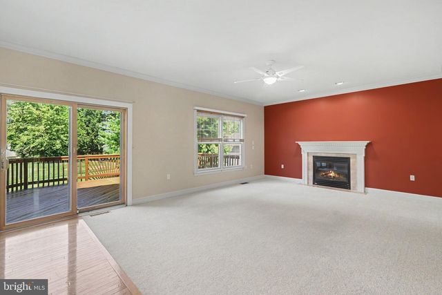 1 MARINA DR, Camp Hill, PA 17011
