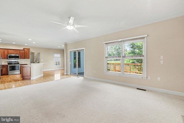 1 MARINA DR, Camp Hill, PA 17011