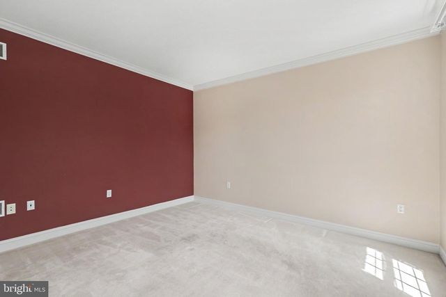 1 MARINA DR, Camp Hill, PA 17011