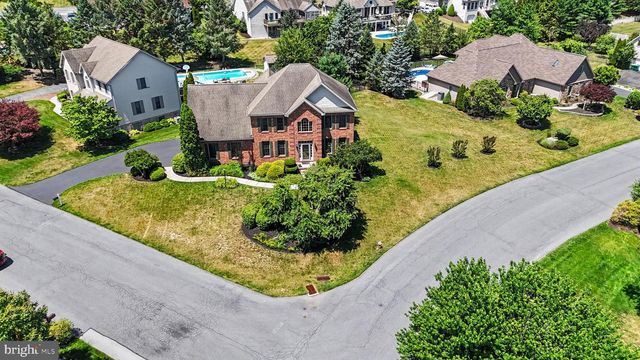 1 MARINA DR, Camp Hill, PA 17011