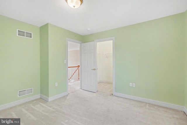 1 MARINA DR, Camp Hill, PA 17011