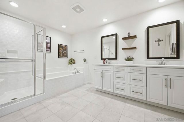 517 Pinedale St, Vista, CA 92081