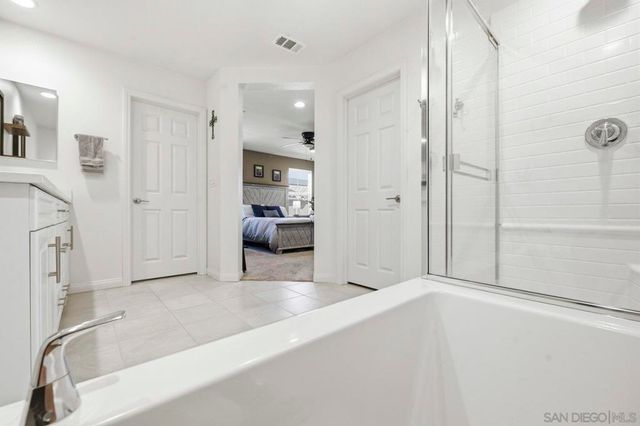 517 Pinedale St, Vista, CA 92081