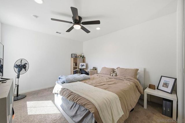 517 Pinedale St, Vista, CA 92081