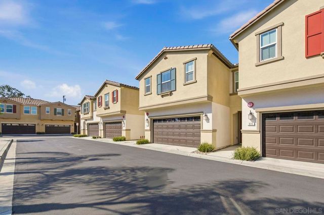 517 Pinedale St, Vista, CA 92081