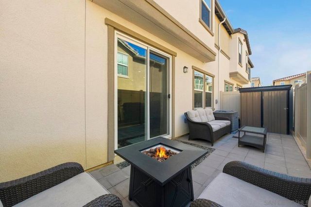 517 Pinedale St, Vista, CA 92081