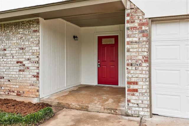 2712 Clover Glen Drive, Edmond, OK 73013