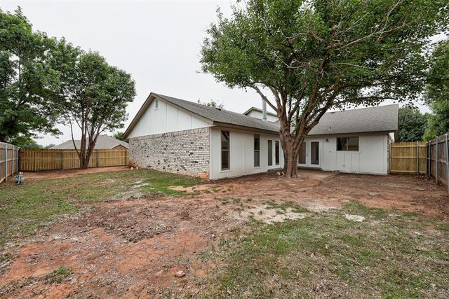 2712 Clover Glen Drive, Edmond, OK 73013