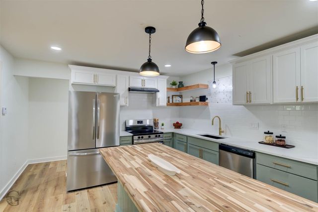 99 Jo Lacey Drive, Shreveport, LA 71107