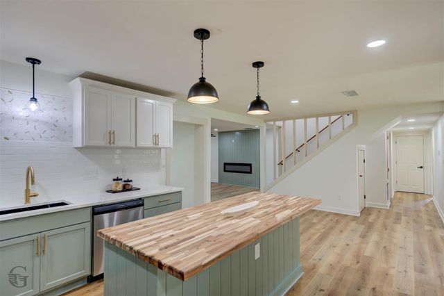 99 Jo Lacey Drive, Shreveport, LA 71107