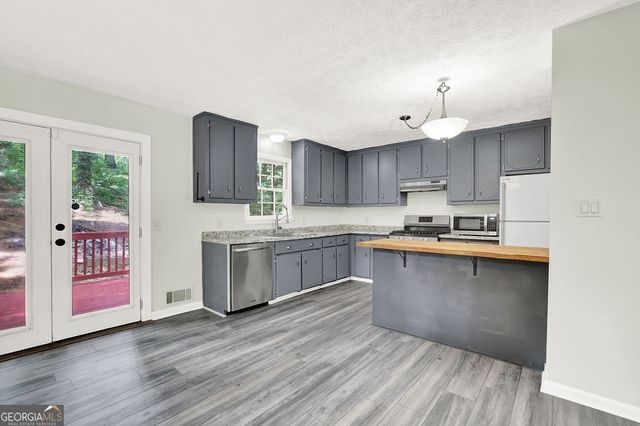 131 Little Brook Drive, Woodstock, GA 30188
