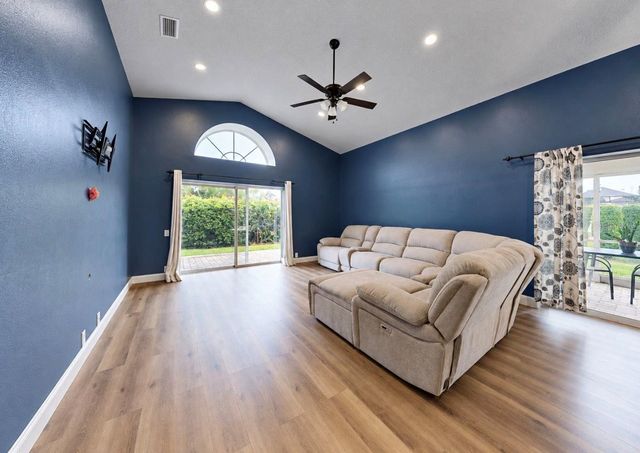 4115 MURFIELD DRIVE E, Bradenton, FL 34203