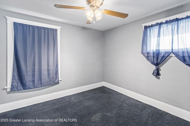 1527 Massachusetts Avenue, Lansing, MI 48906