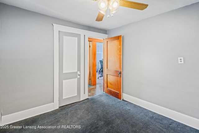 1527 Massachusetts Avenue, Lansing, MI 48906