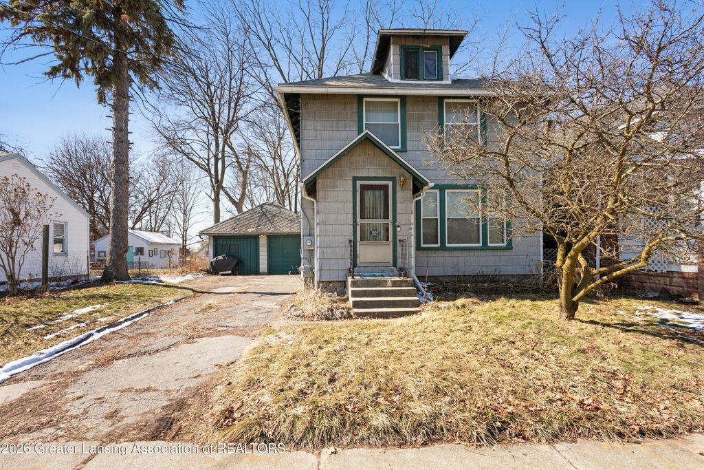 1527 Massachusetts Avenue, Lansing, MI 48906