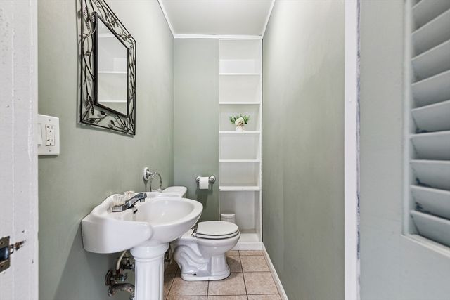 32 Macomber Ave, Swansea, MA 02777