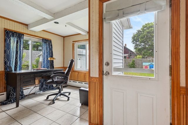 32 Macomber Ave, Swansea, MA 02777