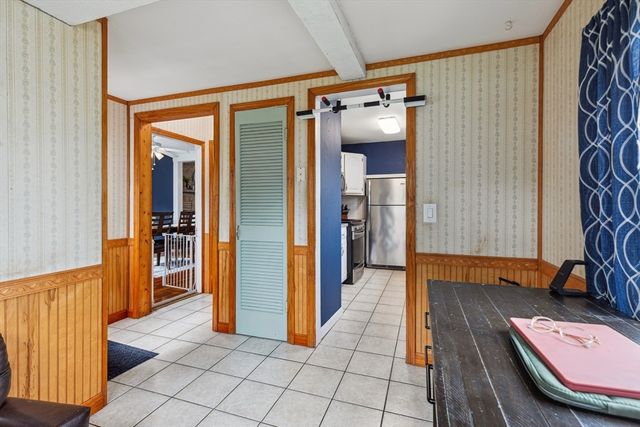 32 Macomber Ave, Swansea, MA 02777