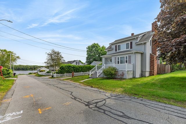 32 Macomber Ave, Swansea, MA 02777