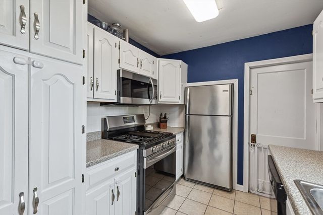 32 Macomber Ave, Swansea, MA 02777