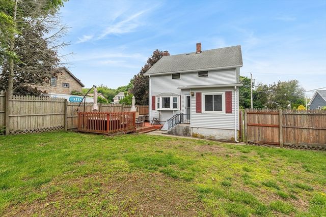 32 Macomber Ave, Swansea, MA 02777