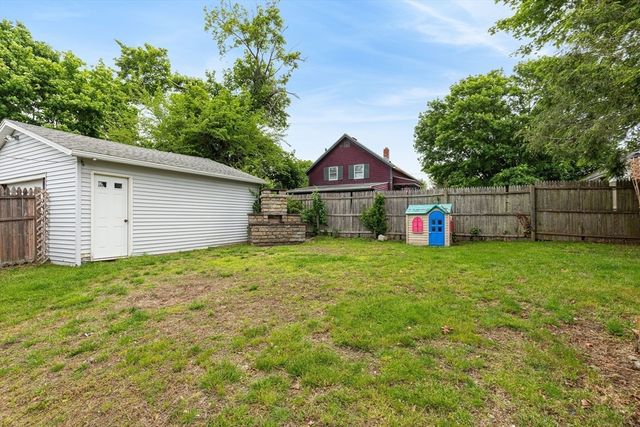 32 Macomber Ave, Swansea, MA 02777
