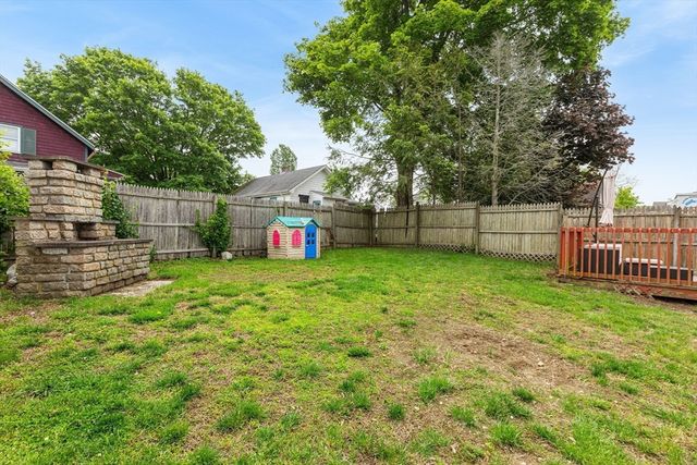 32 Macomber Ave, Swansea, MA 02777