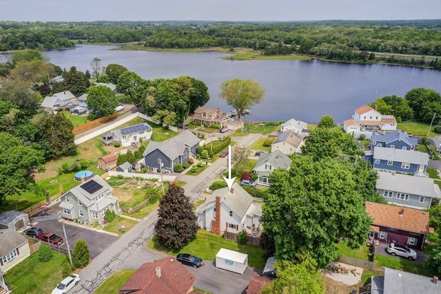 32 Macomber Ave, Swansea, MA 02777