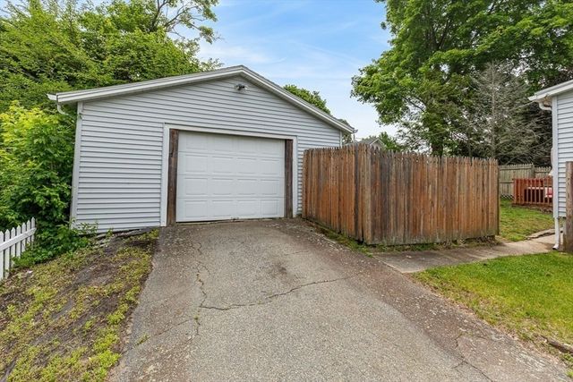 32 Macomber Ave, Swansea, MA 02777