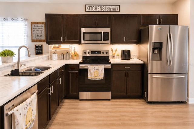 8016 DIAMOND CREEK LANE, Lakeland, FL 33809
