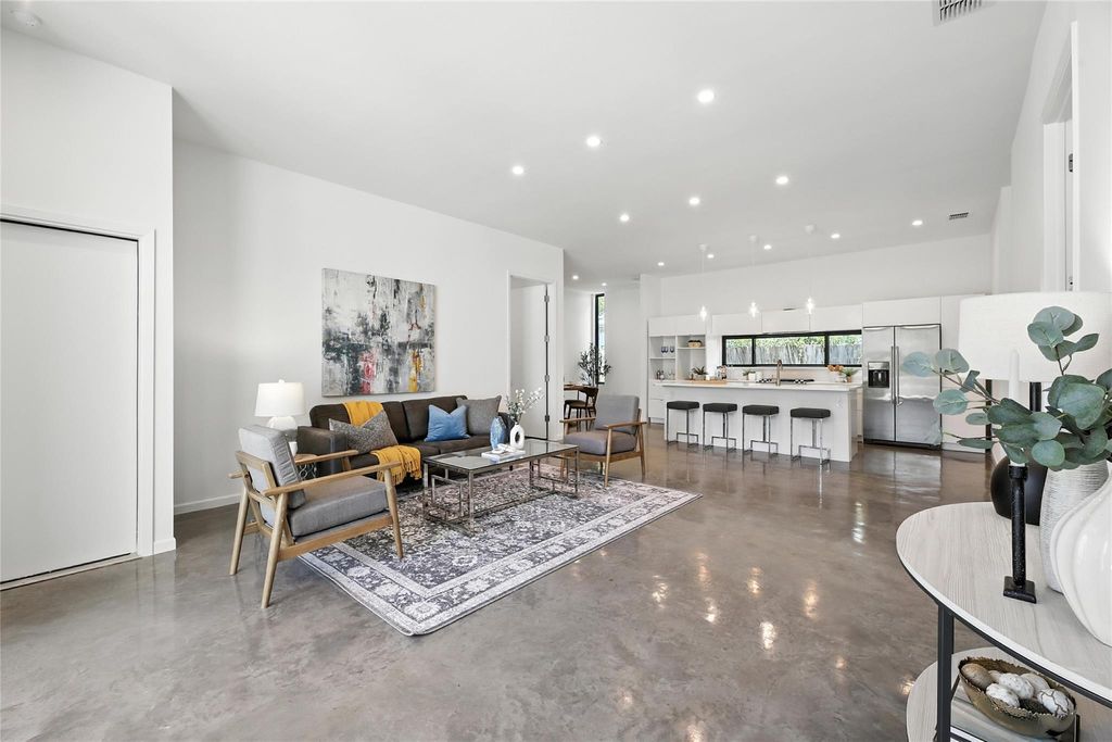1401 Alegria RD A, Austin, TX 78757