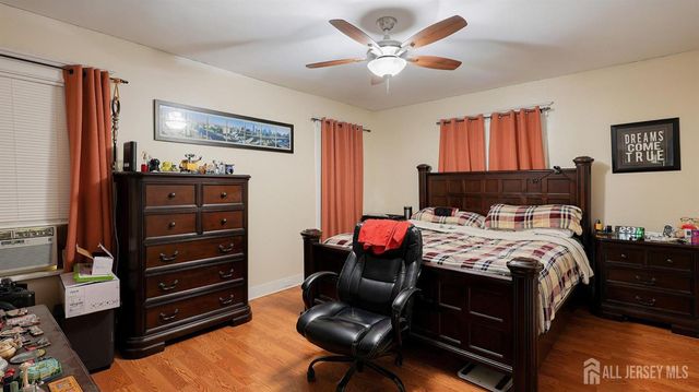 260 S Washington Avenue, Dunellen, NJ 08812