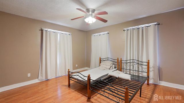 260 S Washington Avenue, Dunellen, NJ 08812