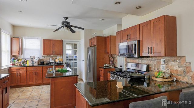 260 S Washington Avenue, Dunellen, NJ 08812