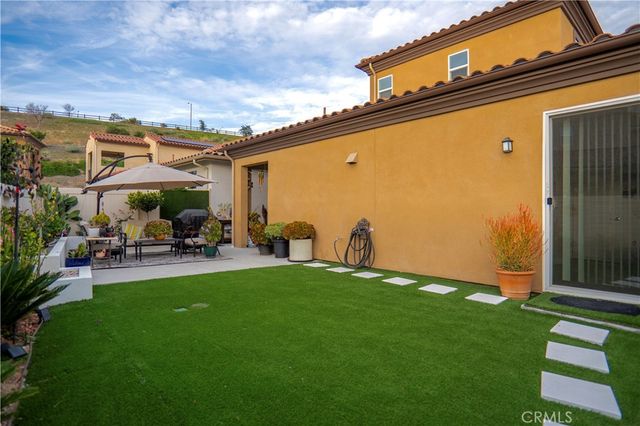 20525 Martingale, Saugus, CA 91350