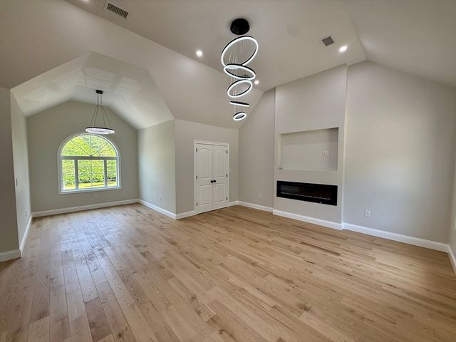 1 Great Woods Cir, Norton, MA 02766