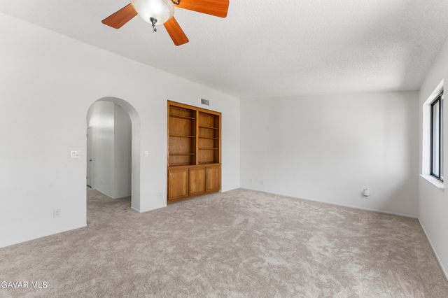 38027 Raintree Lane, Palmdale, CA 93552