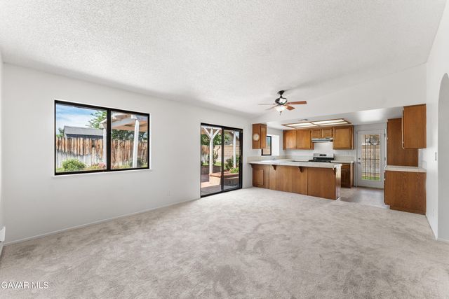 38027 Raintree Lane, Palmdale, CA 93552