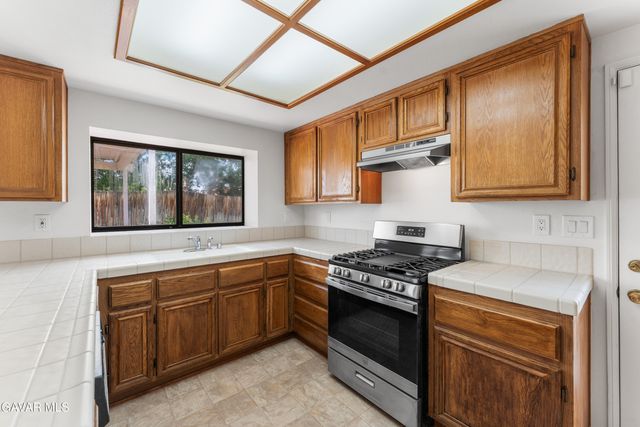 38027 Raintree Lane, Palmdale, CA 93552