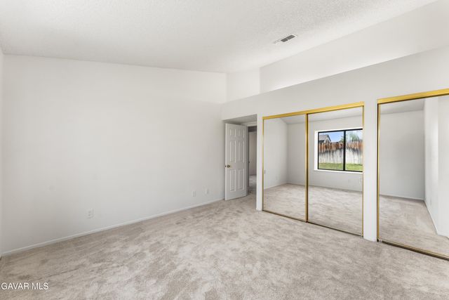 38027 Raintree Lane, Palmdale, CA 93552